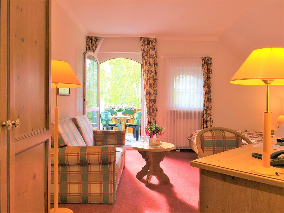 Mueritzgarten Garni Hotel 3*