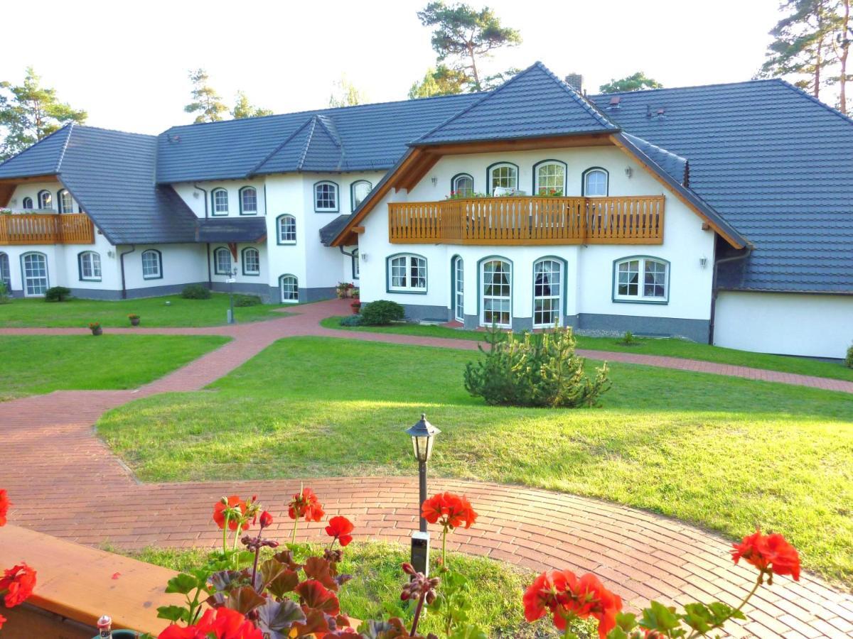 Mueritzgarten Garni Hotel 3*